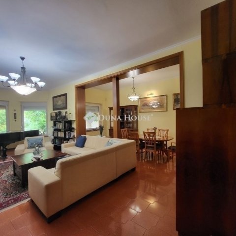 Eladó családi ház, Szegeden 210 M Ft, 6 szobás