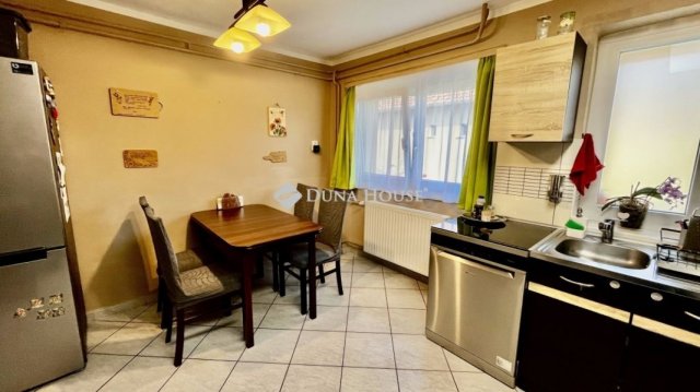 Eladó családi ház, Szombathelyen 77 M Ft, 4 szobás