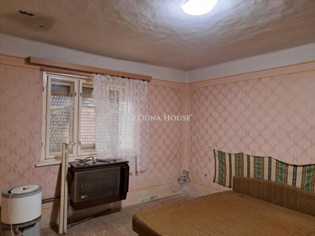 Eladó családi ház, Felsőszentivánon 8.5 M Ft, 3 szobás