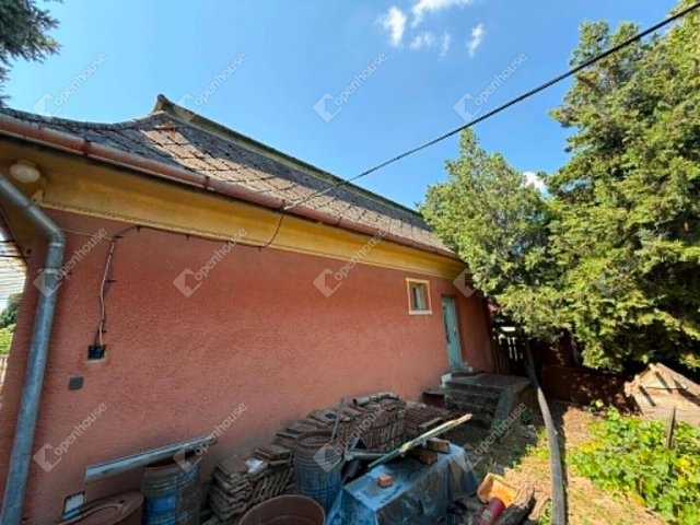 Eladó családi ház, Pilisen 42.5 M Ft, 2 szobás