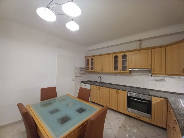 Kiadó téglalakás, albérlet, Pécsett, Bálicsi úton, 1+1 szobás