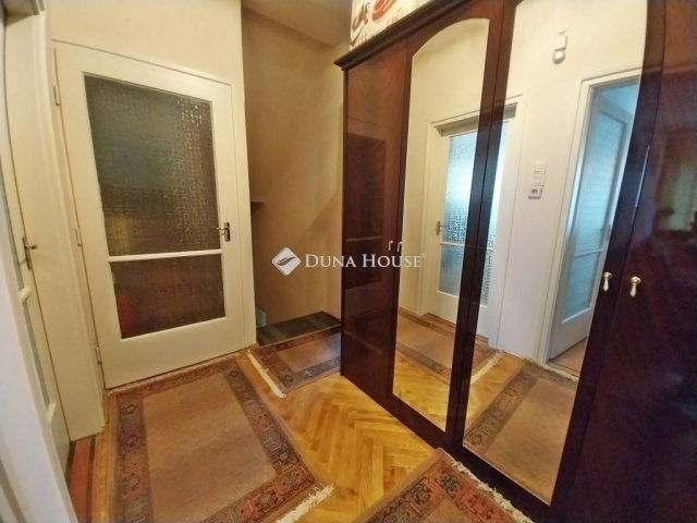 Eladó családi ház, Szegeden 184.9 M Ft, 4+1 szobás