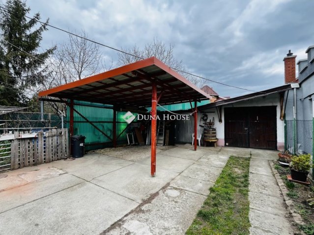 Eladó családi ház, Vecsésen 89 M Ft, 5 szobás