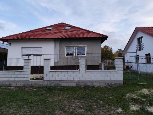 Eladó családi ház, Gárdonyban 98 M Ft, 4 szobás