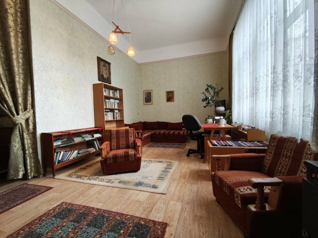 Eladó téglalakás, Pécsett 59.9 M Ft, 3+1 szobás