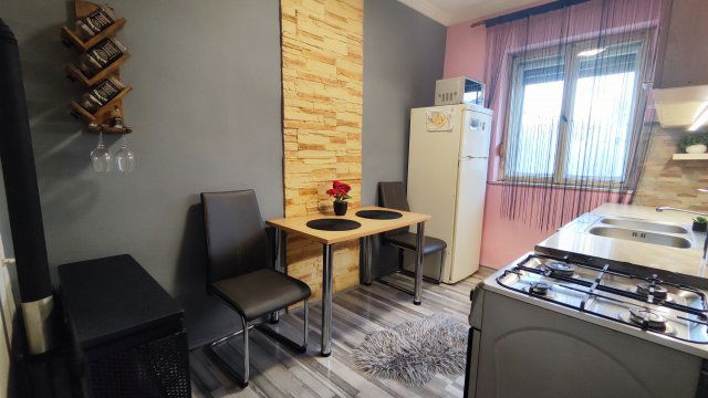 Eladó családi ház, Kecskeméten 29.5 M Ft, 2 szobás