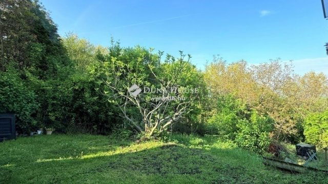 Eladó családi ház, Szentendrén 99.99 M Ft, 2 szobás