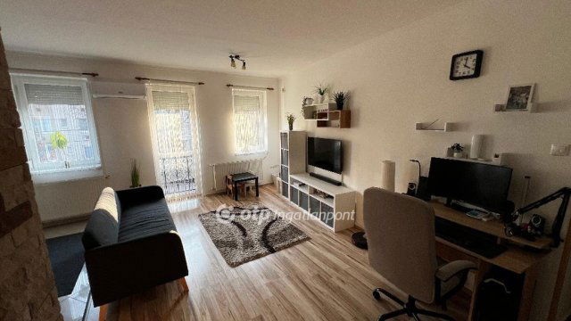 Eladó téglalakás, Egerben 82 M Ft, 3 szobás