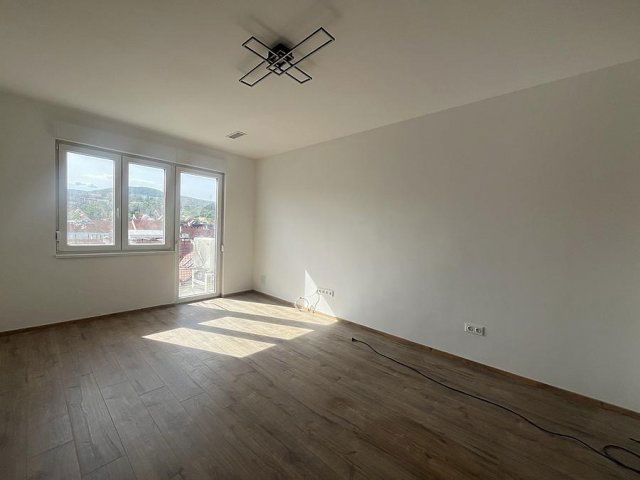 Kiadó téglalakás, albérlet, Budapesten, III. kerületben