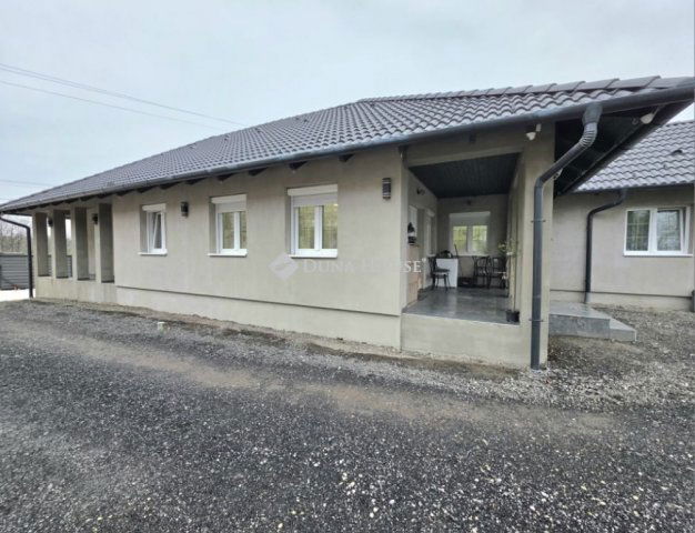 Eladó családi ház, Gyömrőn 119 M Ft, 4 szobás