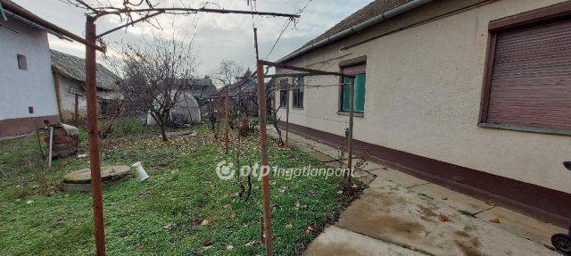 Eladó családi ház, Kunszentmártonban 16.99 M Ft, 3 szobás