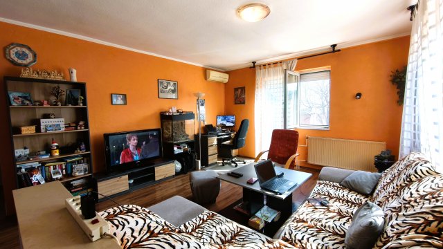 Eladó családi ház, Vácegresen 94.99 M Ft, 5 szobás