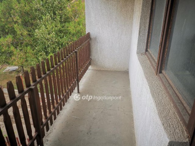 Eladó családi ház, Dunaharasztin 93.9 M Ft, 5 szobás