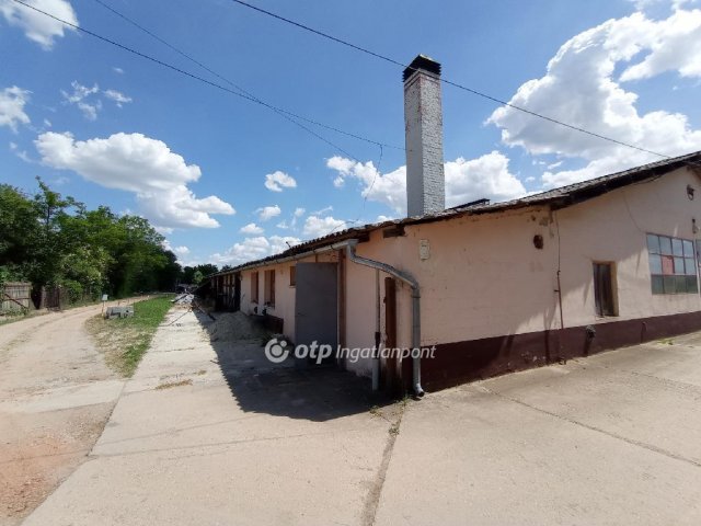 Eladó ipari ingatlan, Kondoroson 37 M Ft / költözzbe.hu
