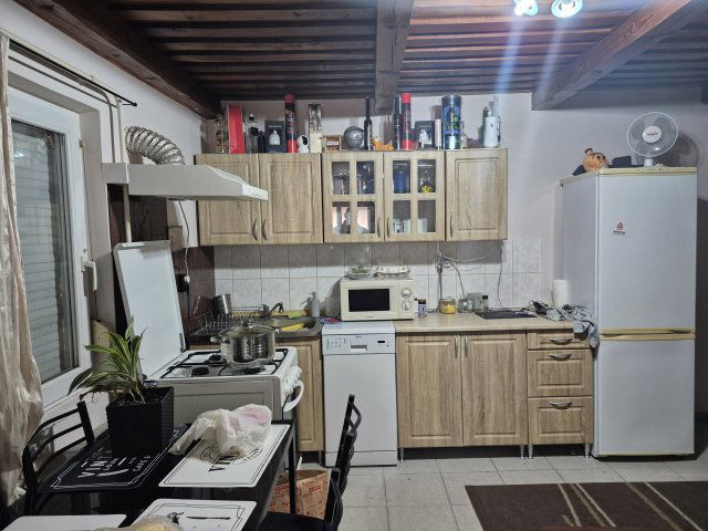 Eladó családi ház, Kecskeméten 21 M Ft, 2 szobás