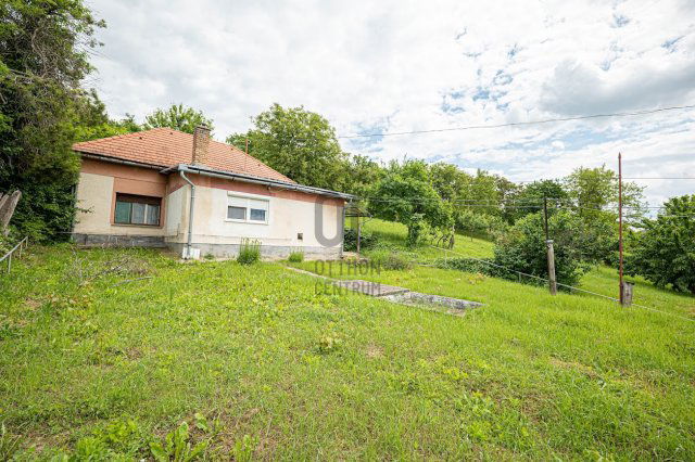 Eladó családi ház, Bonyhádon 29.99 M Ft, 4 szobás