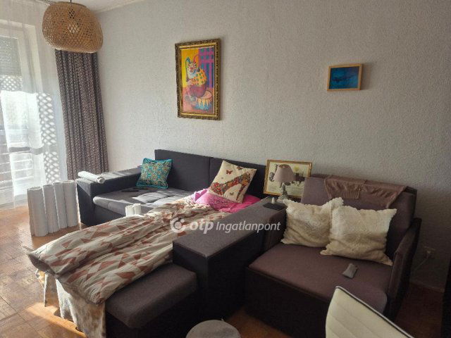 Eladó téglalakás, Barcson 23.5 M Ft, 2 szobás