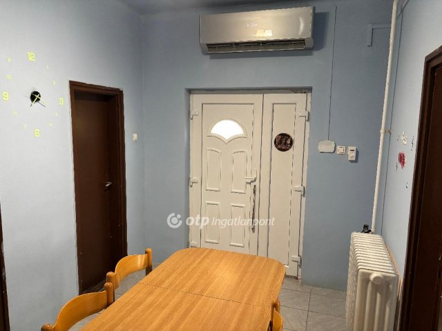 Eladó családi ház, Bocskaikerten 50 M Ft, 2 szobás