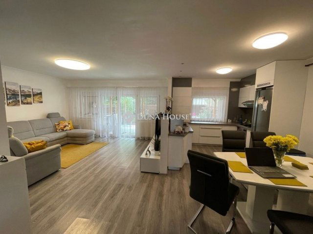 Eladó családi ház, Kiskunhalason 64.9 M Ft, 5 szobás