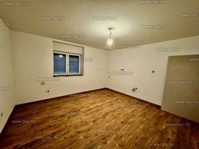 Eladó téglalakás, Dunakeszin 44.9 M Ft, 2 szobás