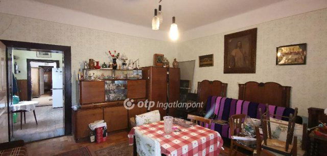 Eladó családi ház, Tapolcán 59 M Ft, 3 szobás