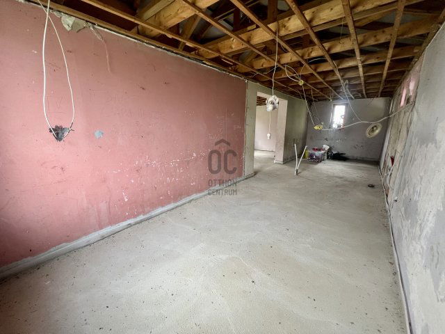 Eladó családi ház, Sárpilisen 17 M Ft, 2 szobás