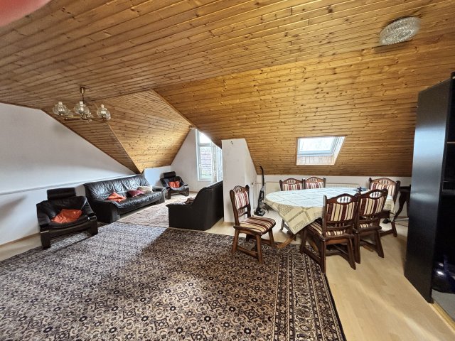Eladó családi ház, Vecsésen 149.9 M Ft, 7+2 szobás
