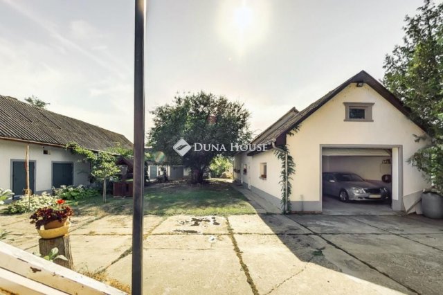 Eladó mezogazdasagi ingatlan, Kecskeméten 128 M Ft, 4 szobás