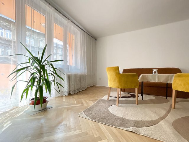 Kiadó téglalakás, albérlet, VIII. kerületben, Harminckettesek terén