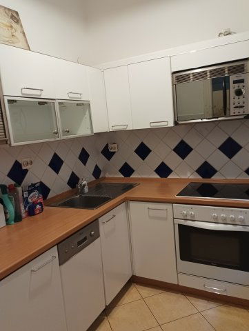 Kiadó téglalakás, albérlet, V. kerületben, Vértanúk terén