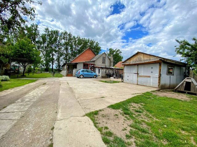 Eladó családi ház, Körömön 10.5 M Ft, 2 szobás