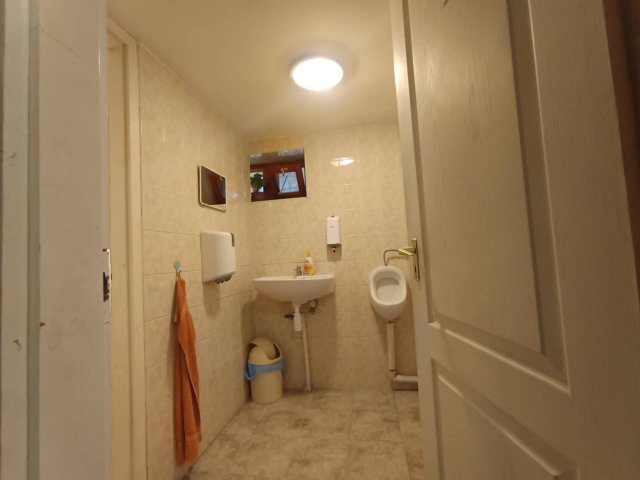 Eladó üzlethelyiség, Sátoraljaújhelyen 150 M Ft, 3 szobás