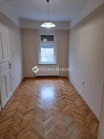 Kiadó téglalakás, albérlet, Pécsett 310 E Ft / hó, 5 szobás