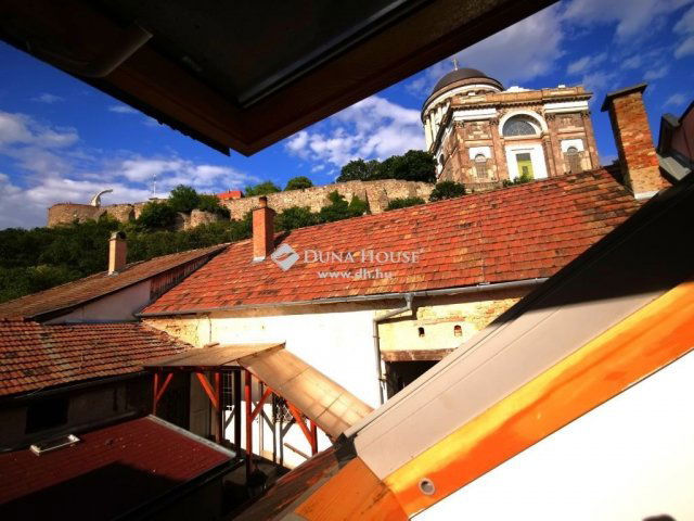 Eladó családi ház, Esztergomban 39.9 M Ft, 3 szobás