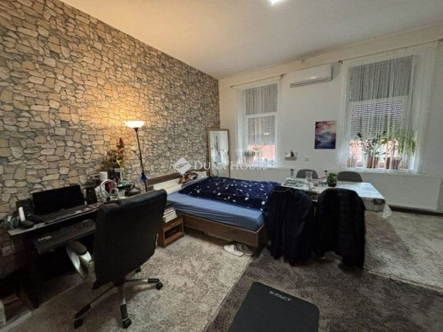 Eladó téglalakás, Sárváron 43 M Ft, 1 szobás