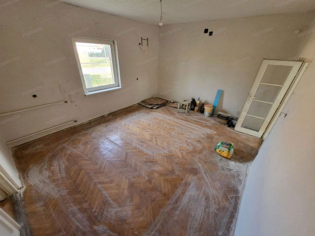 Eladó téglalakás, Csengerben 24.8 M Ft, 2 szobás