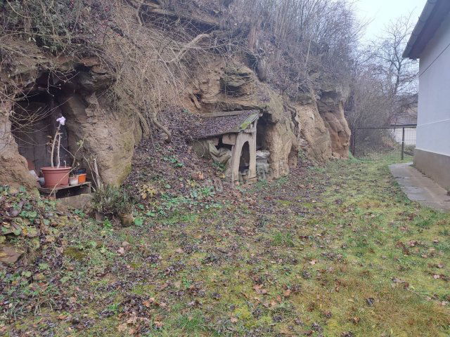 Eladó családi ház, Dorogházán 10 M Ft, 2 szobás
