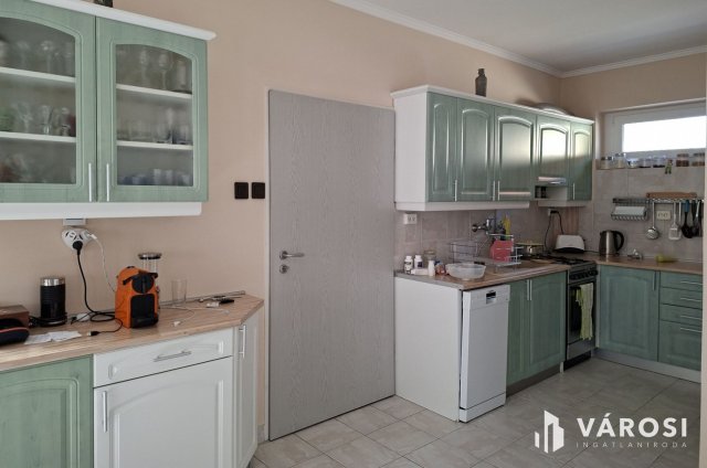 Eladó családi ház, Ugodon 80 M Ft, 5 szobás