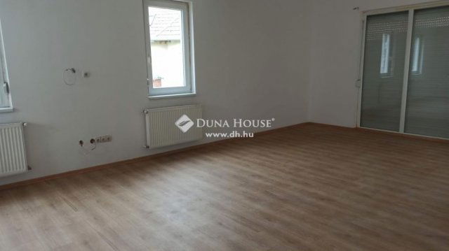 Eladó családi ház, Herceghalomon 125 M Ft, 2+3 szobás