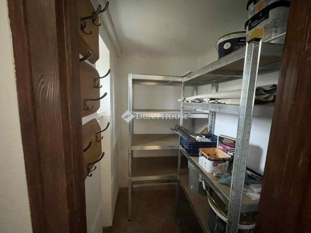 Eladó téglalakás, Szegeden 71.2 M Ft, 2 szobás