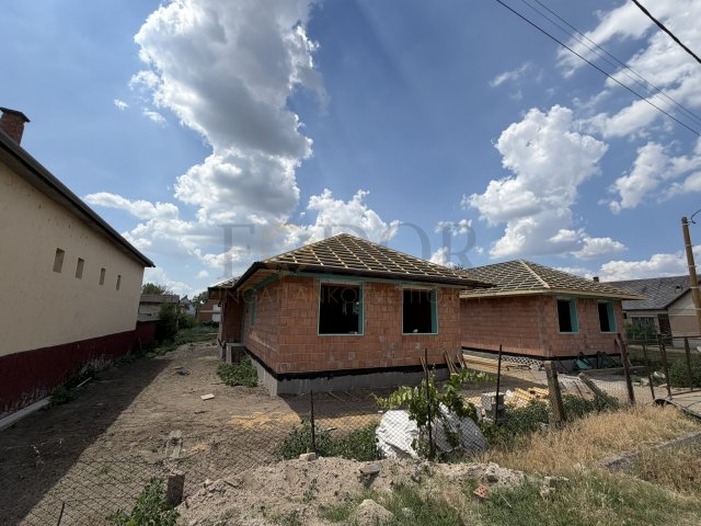 Eladó családi ház, Alsónémediben 118.9 M Ft, 4 szobás