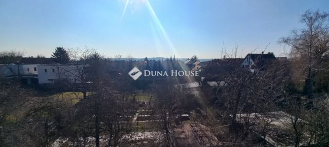 Eladó családi ház, Budaörsön 159.9 M Ft, 6 szobás