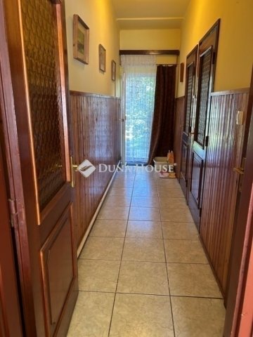 Eladó családi ház, Vácon 110 M Ft, 5 szobás