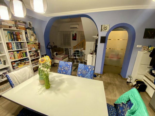 Eladó családi ház, Budapesten, III. kerületben 209.9 M Ft