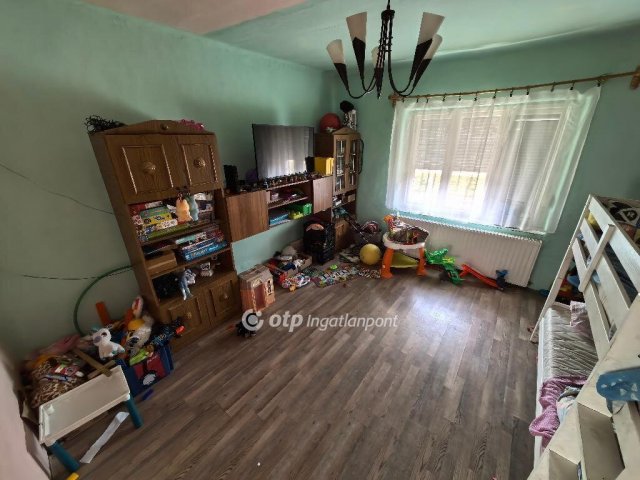 Eladó családi ház, Debrecenben 38.9 M Ft, 3 szobás