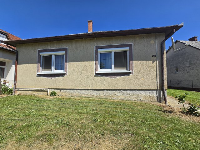Eladó családi ház, Pákán 29.99 M Ft, 3 szobás