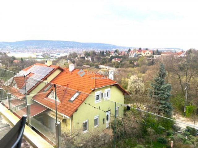 Eladó családi ház, Budaörsön 389.9 M Ft, 6 szobás