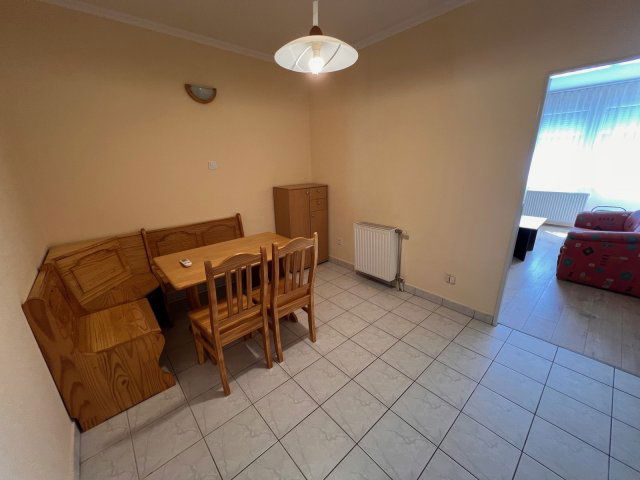 Kiadó téglalakás, albérlet, Nyíregyházán 200 E Ft / hó