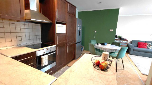 Eladó téglalakás, Székesfehérvárott 63.9 M Ft, 2+1 szobás