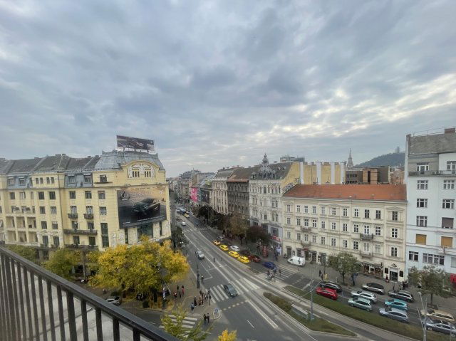 Eladó téglalakás, Budapesten, VII. kerületben 159 M Ft, 3 szobás
